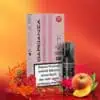 Dardania Pod Raspberry Peach mit 20 mg/ml Nikotin – Produktfoto mit Verpackung und Pod vor rotem Hintergrund, umgeben von saftigen Himbeeren und Pfirsichen mit Splash-Effekt