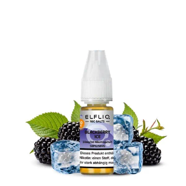 ELFLIQ Blackberry Ice Nikotinsalz Liquid mit 10 mg/ml Nikotingehalt – E-Liquid-Flasche vor Brombeeren, grünen Blättern und Eiswürfeln auf weißem Hintergrund